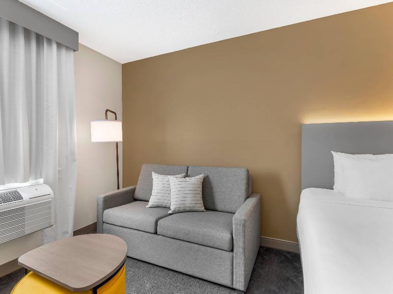 Comfort Inn Blairsville Area image