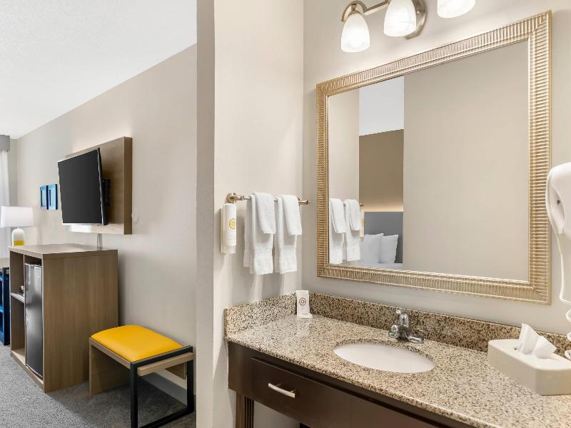 Comfort Inn Blairsville Area image