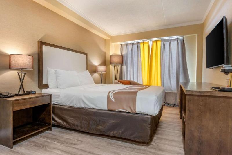 Quality Inn & Suites Niagara Falls — photo 73