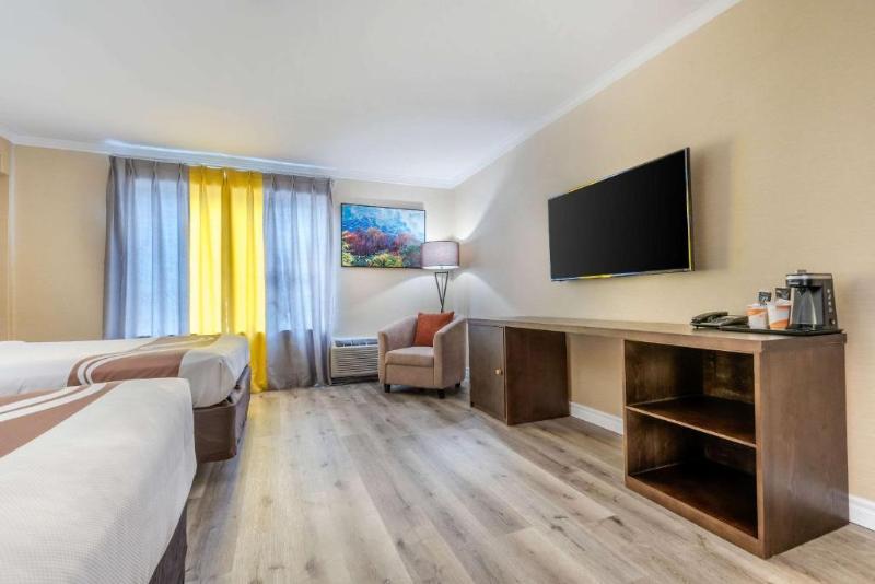 Quality Inn & Suites Niagara Falls — photo 170