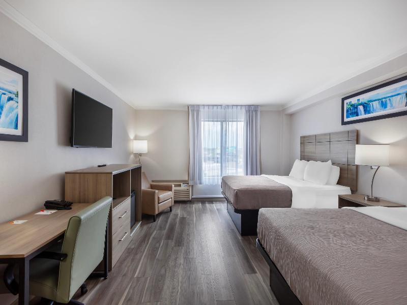 DOUBLE TWO QUEEN BEDS