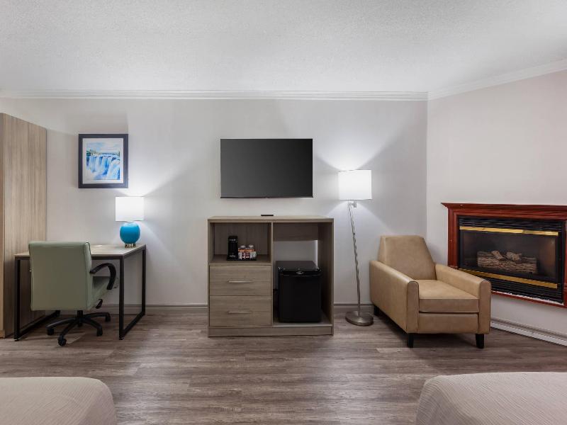 SUITE TWO KING BEDS — photo 7