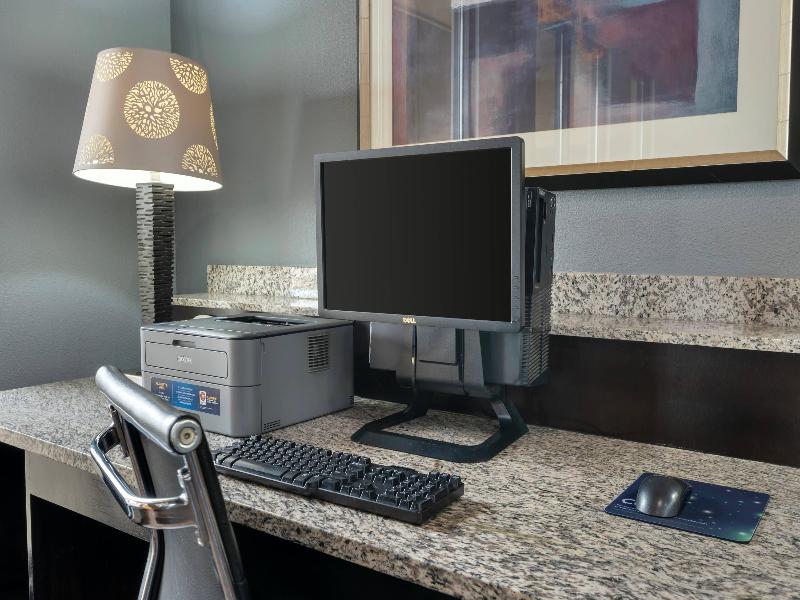 Quality Inn & Suites Goshen Area image