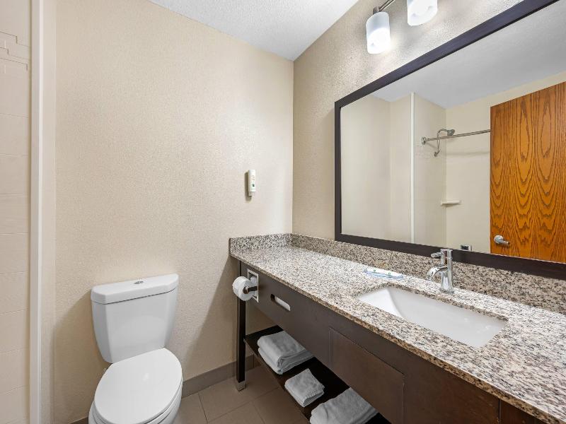 Quality Inn & Suites Goshen Area image