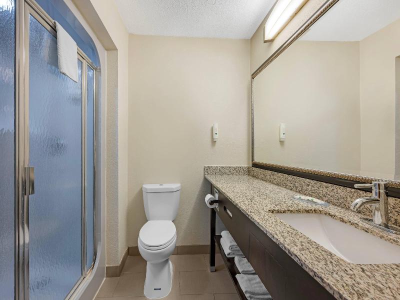 Quality Inn & Suites Goshen Area image
