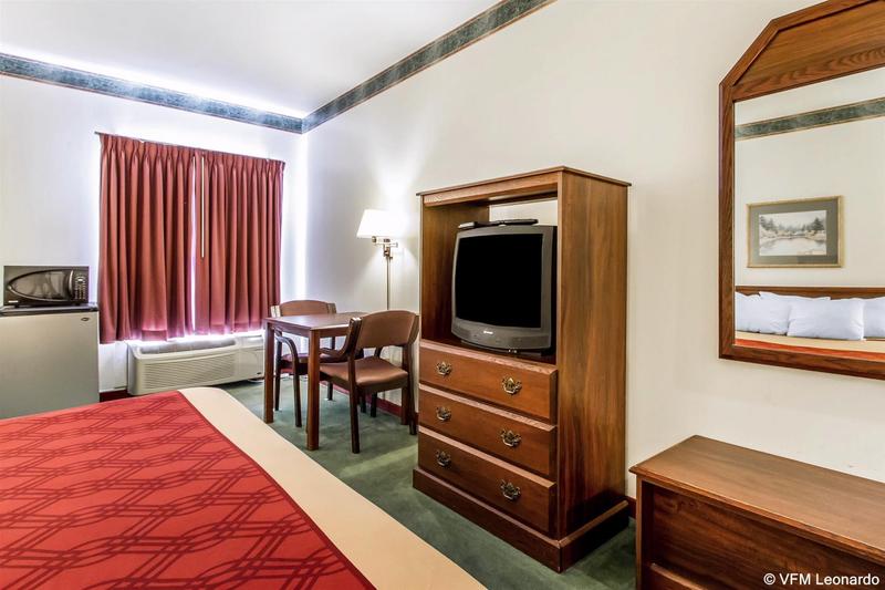 Quality Inn Cadiz image
