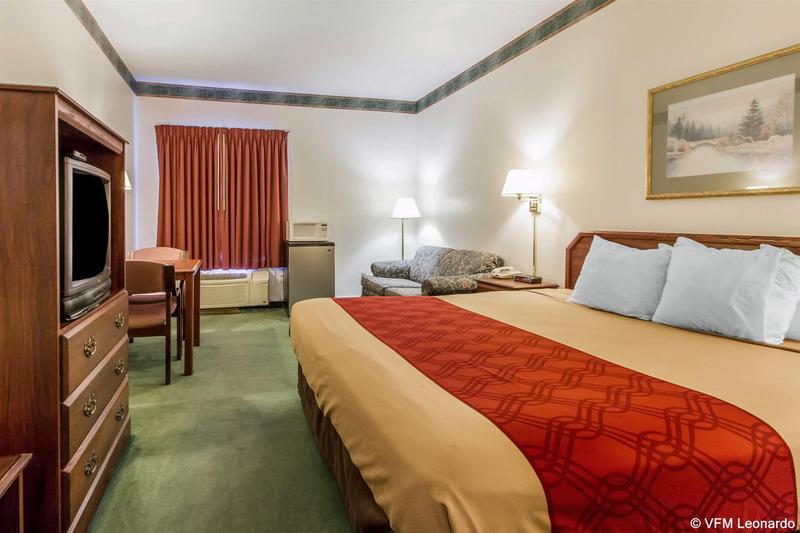 Quality Inn Cadiz image