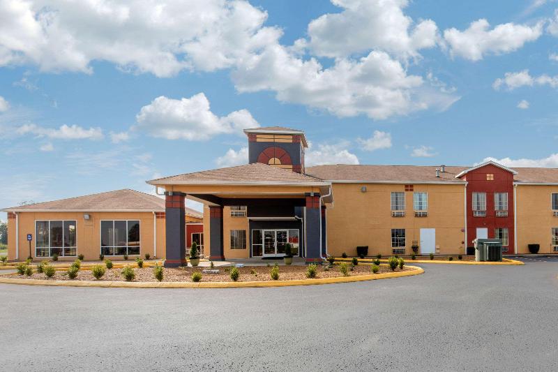 Quality Inn Cadiz image