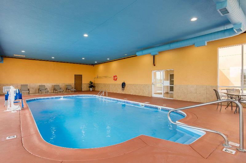 Quality Inn Cadiz image