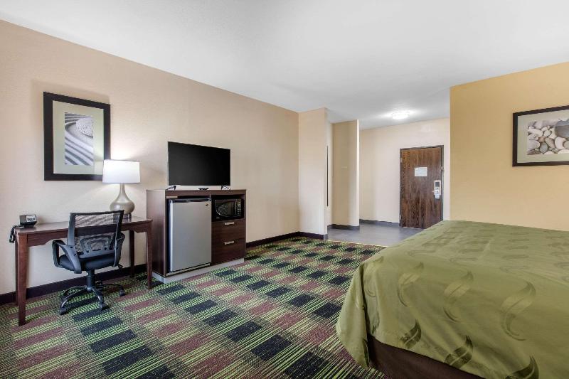 Quality Inn Cadiz image