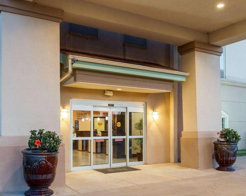 Quality Inn & Suites Groesbeck image
