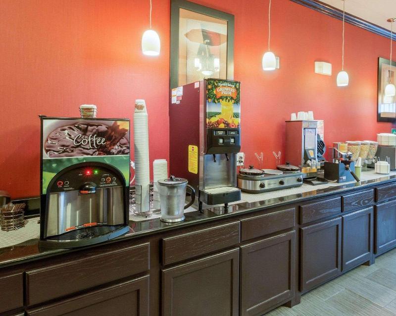 Quality Inn & Suites Groesbeck image