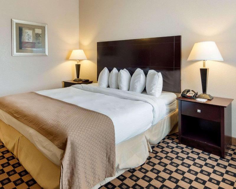 Quality Inn & Suites Groesbeck image