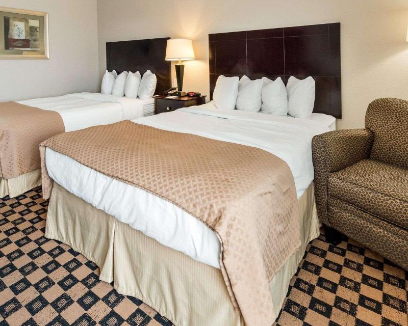 Quality Inn & Suites Groesbeck image