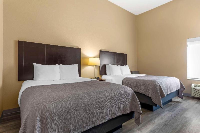 Quality Inn & Suites Groesbeck image