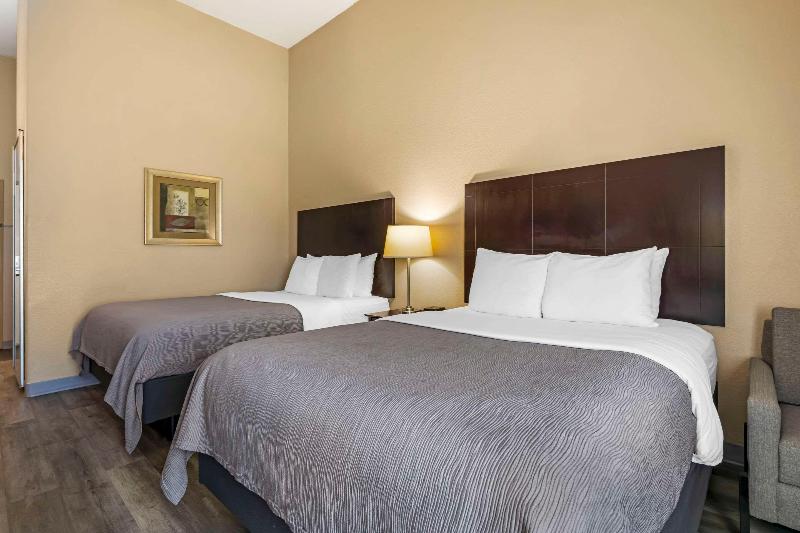 Quality Inn & Suites Groesbeck image