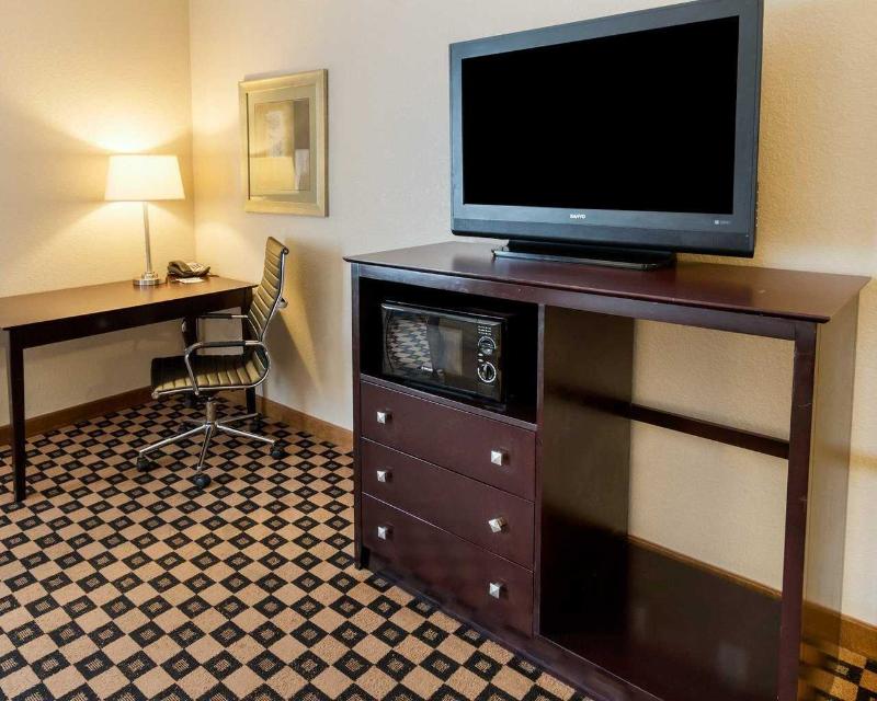 Quality Inn & Suites Groesbeck image