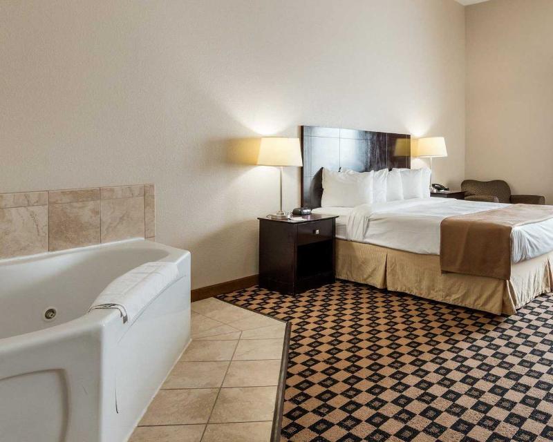 Quality Inn & Suites Groesbeck image