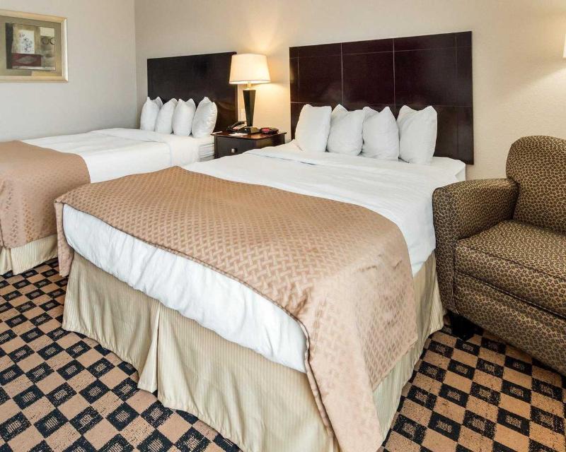Quality Inn & Suites Groesbeck image