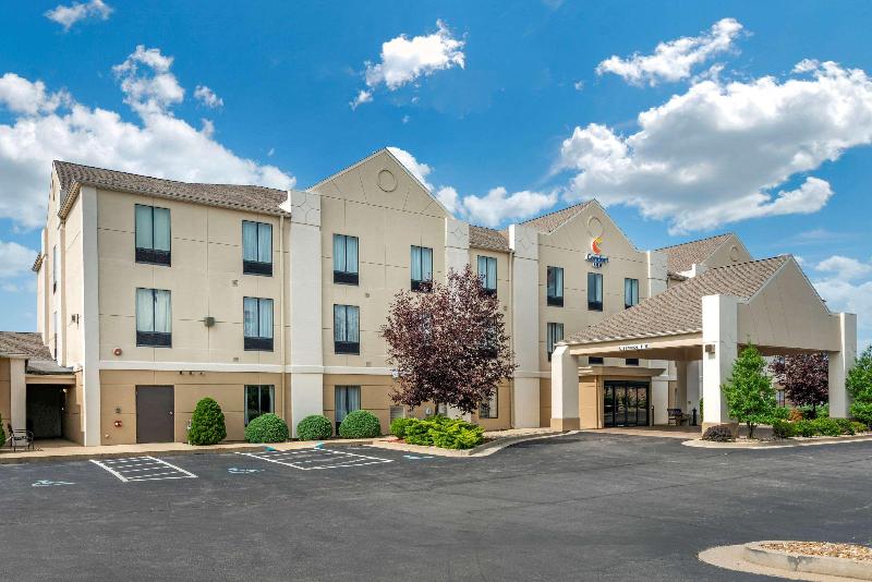 Comfort Inn Sullivan image