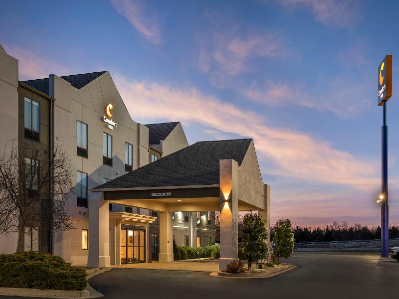 Comfort Inn Sullivan image