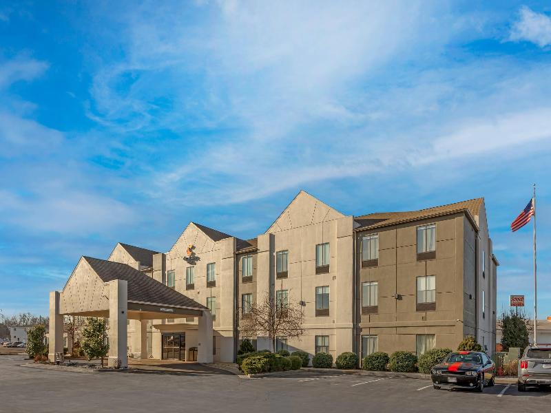 Comfort Inn Sullivan image