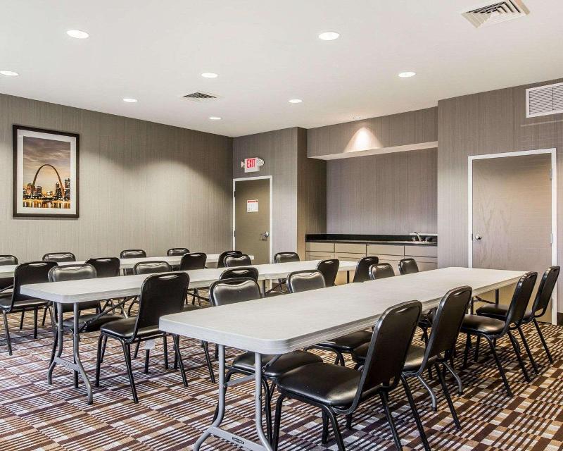 Comfort Inn Sullivan image
