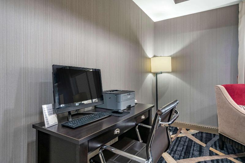 Comfort Inn Sullivan image