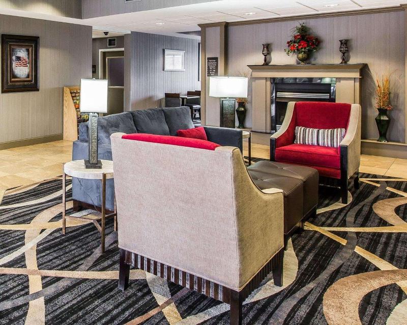 Comfort Inn Sullivan image