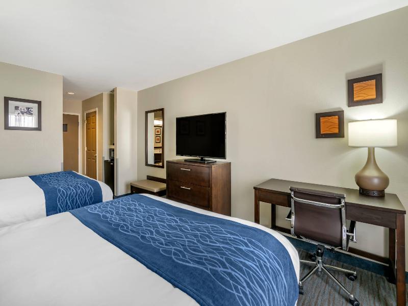 Comfort Inn Sullivan image
