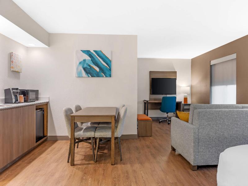 Comfort Inn Sullivan image