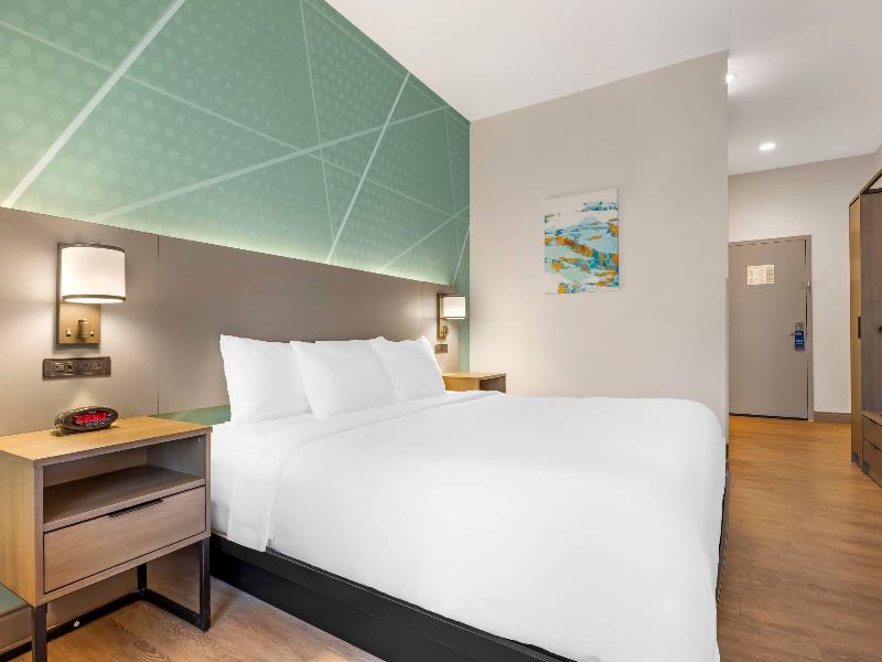Comfort Inn Sullivan image