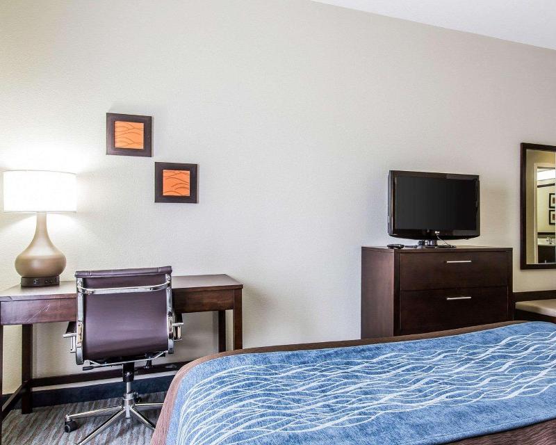Comfort Inn Sullivan image