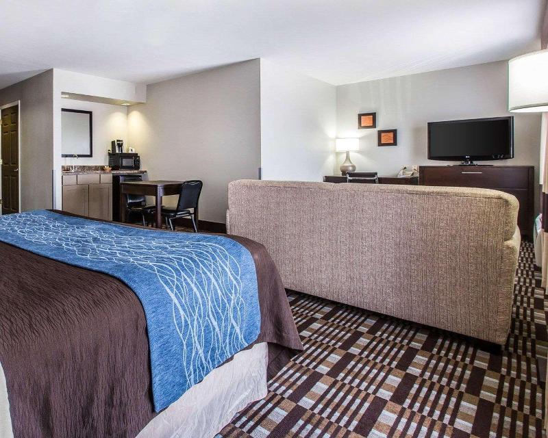 Comfort Inn Sullivan image