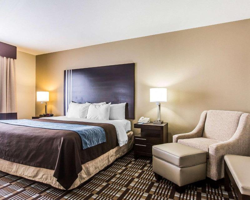 Comfort Inn Sullivan image