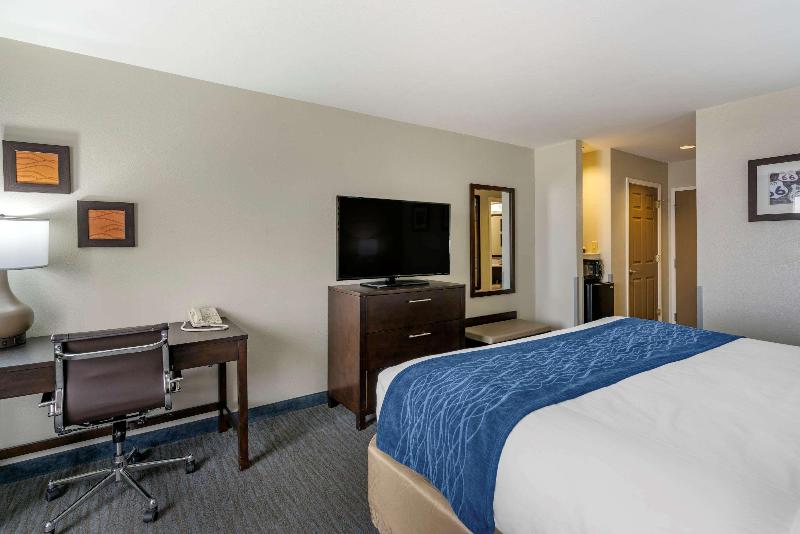 Comfort Inn Sullivan image