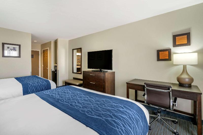 Comfort Inn Sullivan image