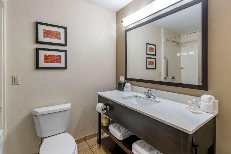 Comfort Inn Sullivan image