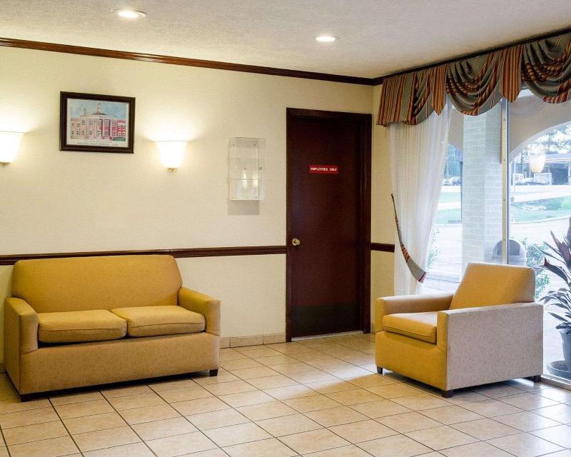 Econo Lodge Kosciusko image