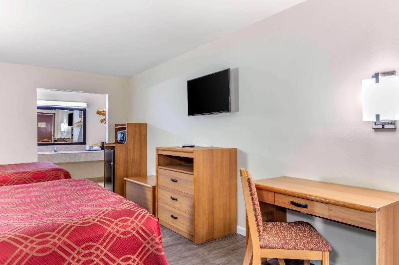 Econo Lodge Kosciusko image