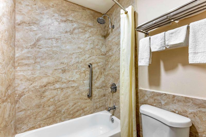 Econo Lodge Kosciusko image