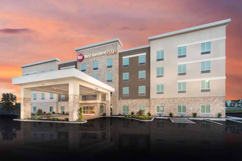 Best Western Plus St. Louis Airport Hotel image