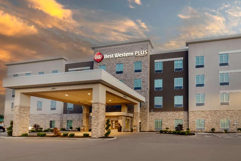 Best Western Plus St. Louis Airport Hotel image