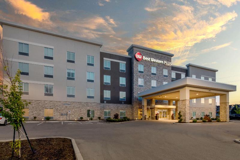 Best Western Plus St. Louis Airport Hotel image