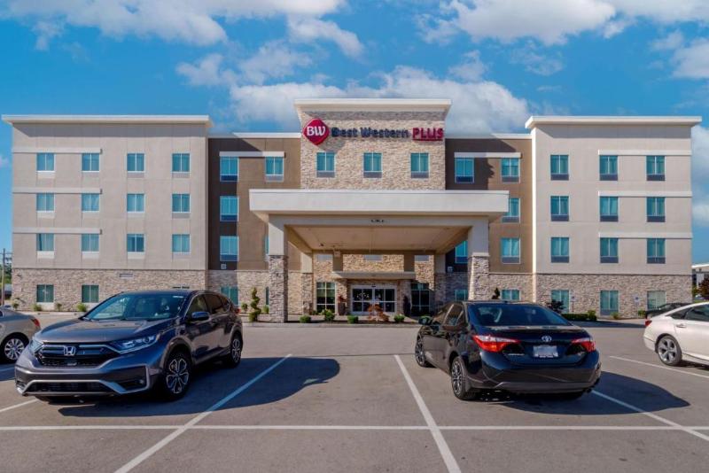 Best Western Plus St. Louis Airport Hotel image