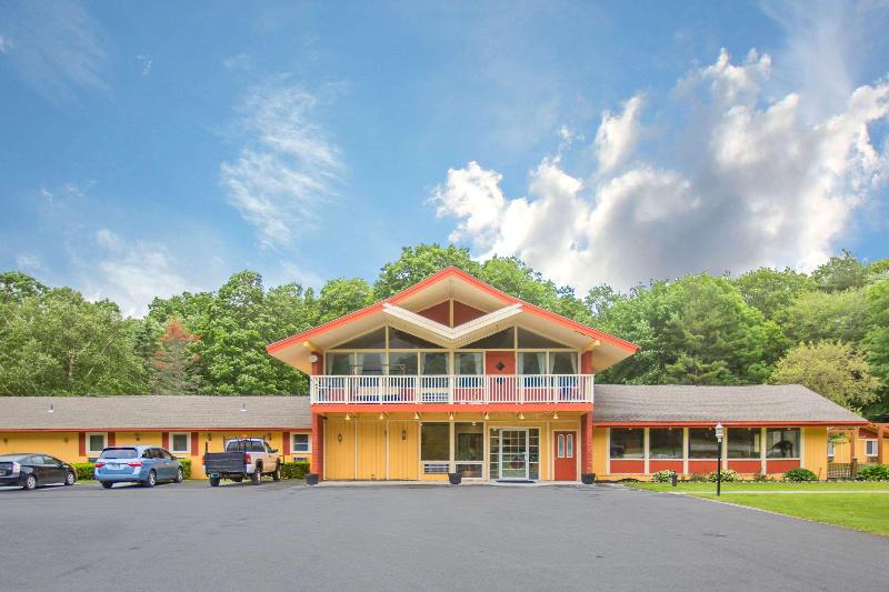 Econo Lodge Manchester Area