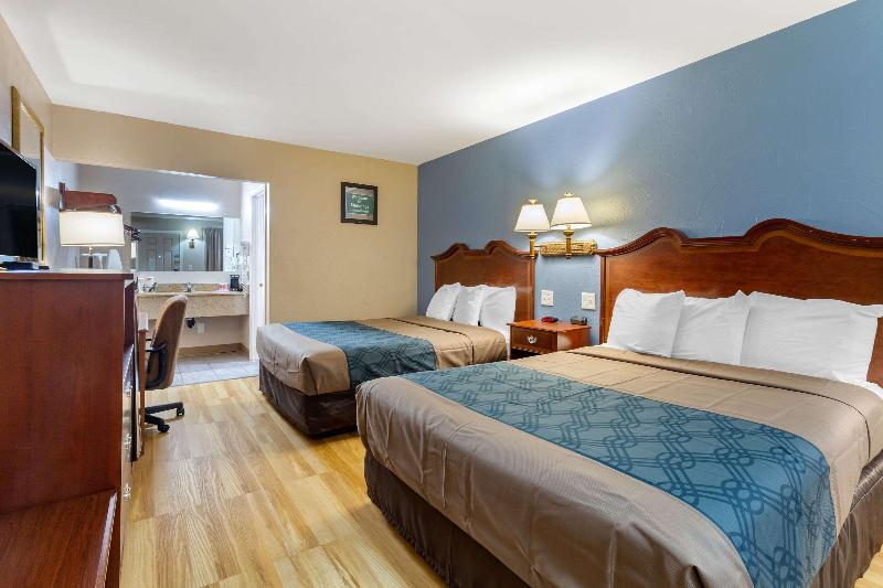 Econo Lodge Sturbridge Route 20 image