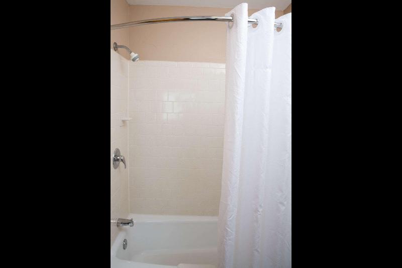 Econo Lodge Sturbridge Route 20 image