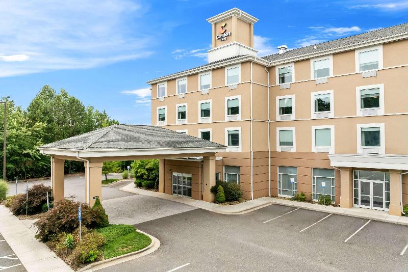 Comfort Inn Sylva - Cullowhee image