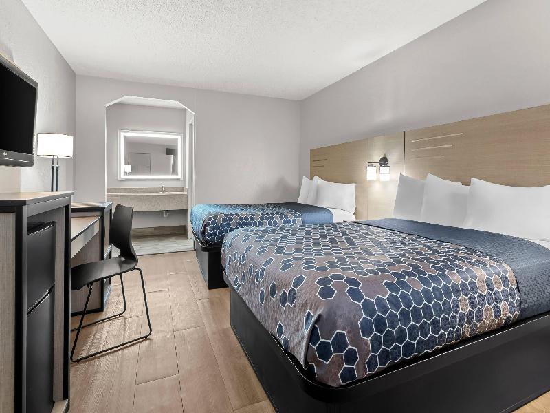 Rodeway Inn North Charleston image